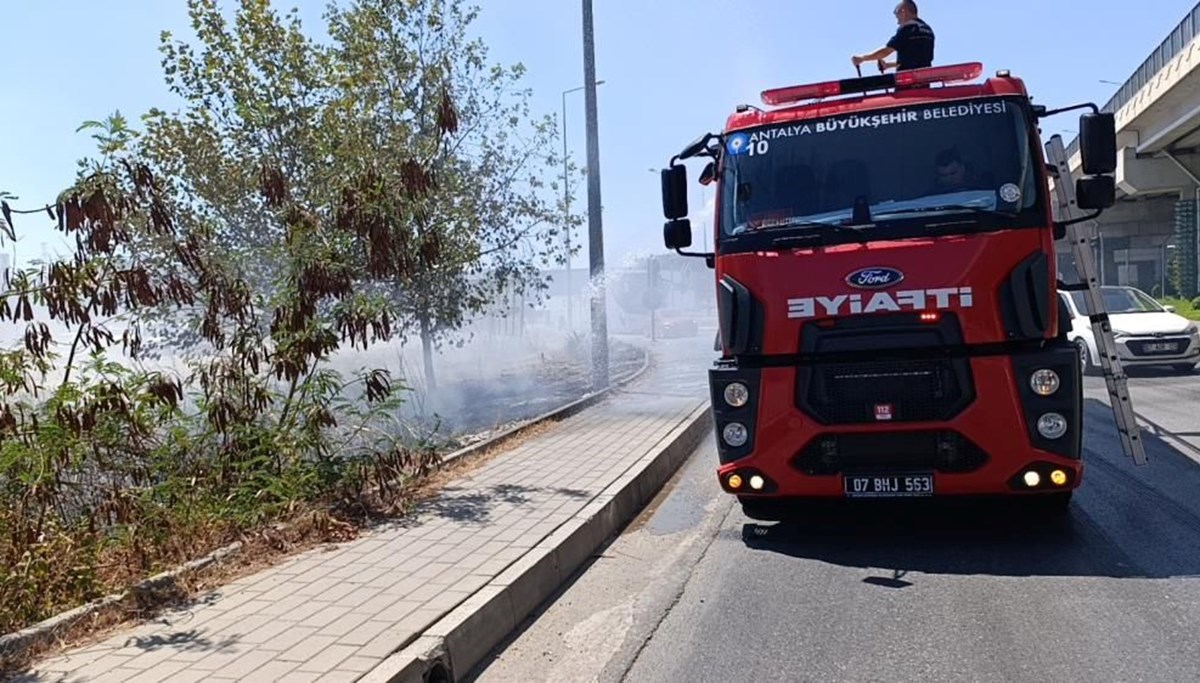 Antalya’da sigara izmariti yangın çıkardı