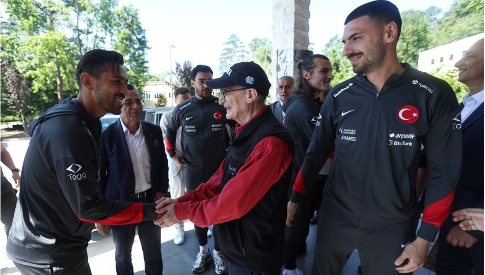 A Milli Takım, Aziz Sancar'ı ziyaret etti