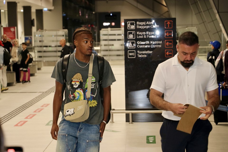 Trabzonspor'un yeni transferi Wagner Pina şehre geldi: "Her şey çok çabuk oldu" - 1