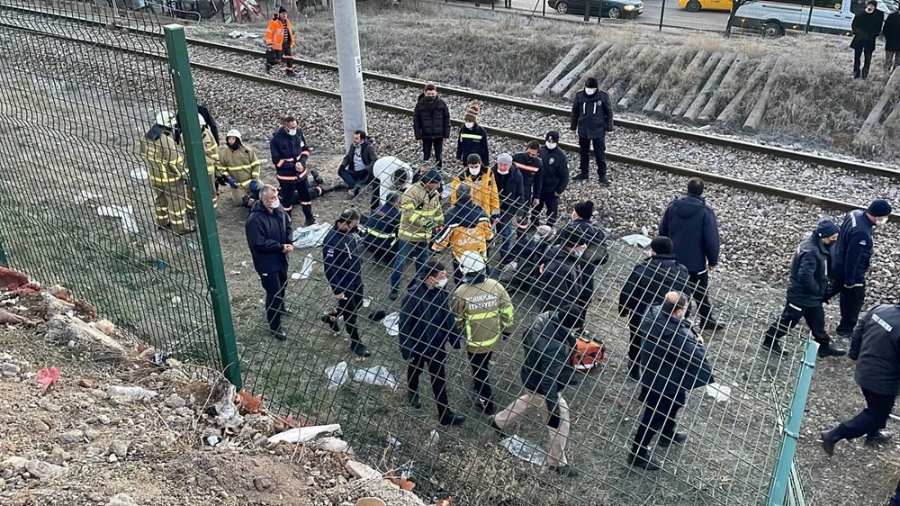 Kırıkkale'de işçi servisi devrildi: 15 yaralı - 6