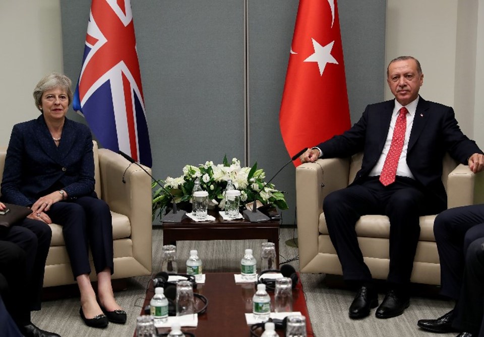 Cumhurbaşkanı Erdoğan, Fransız mevkidaşı Macron ve İngiltere Başbakanı May ile görüştü - 1