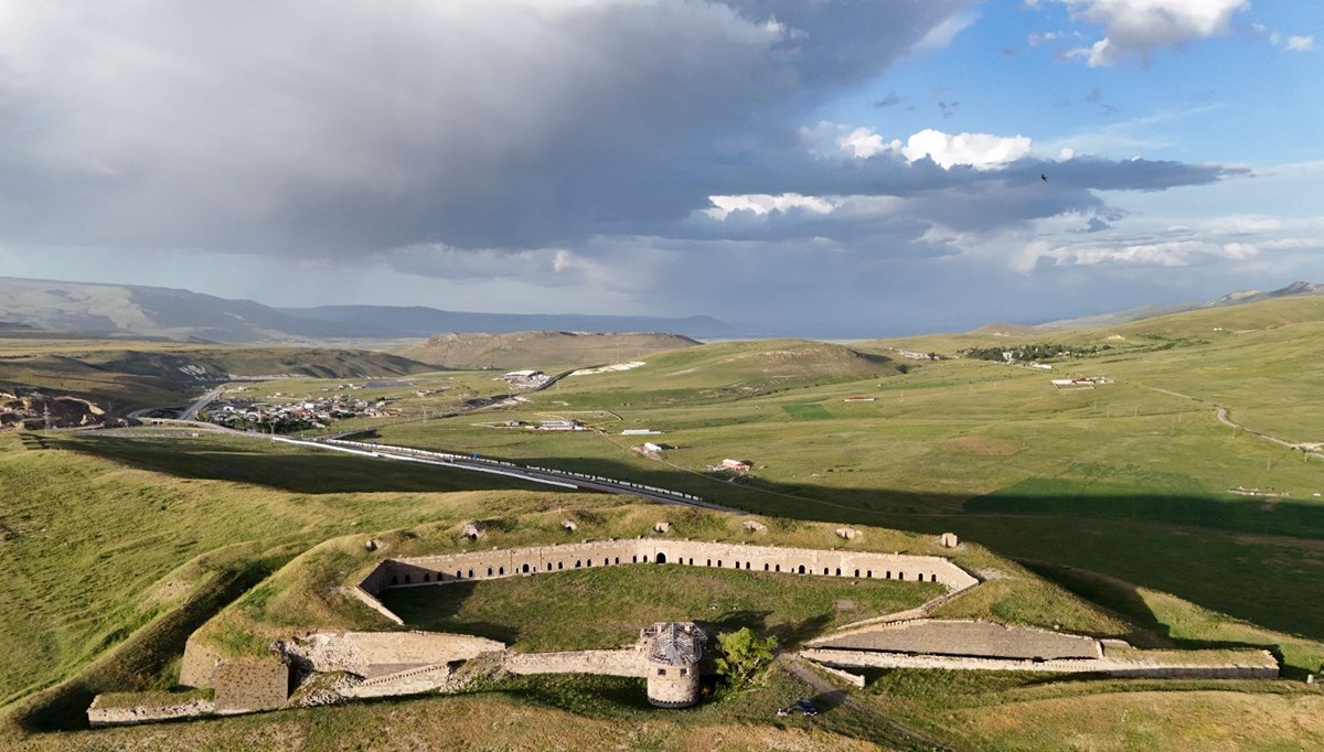 Erzurum'un asırlık tabyalarından 