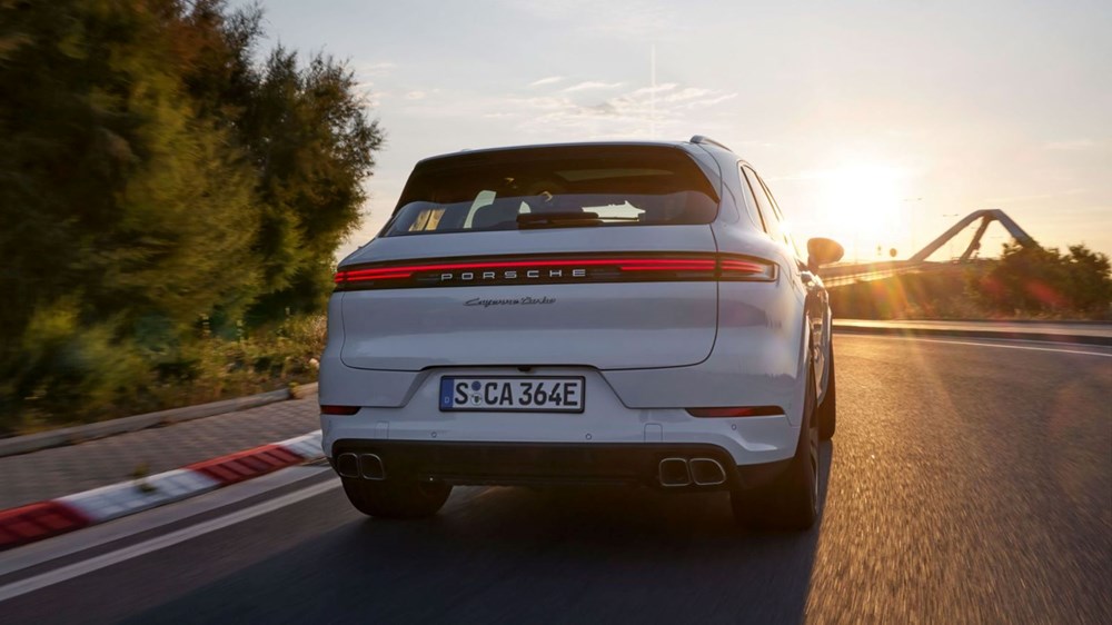 Porsche, tüm zamanların en güçlü Cayenne'ini sundu - 4