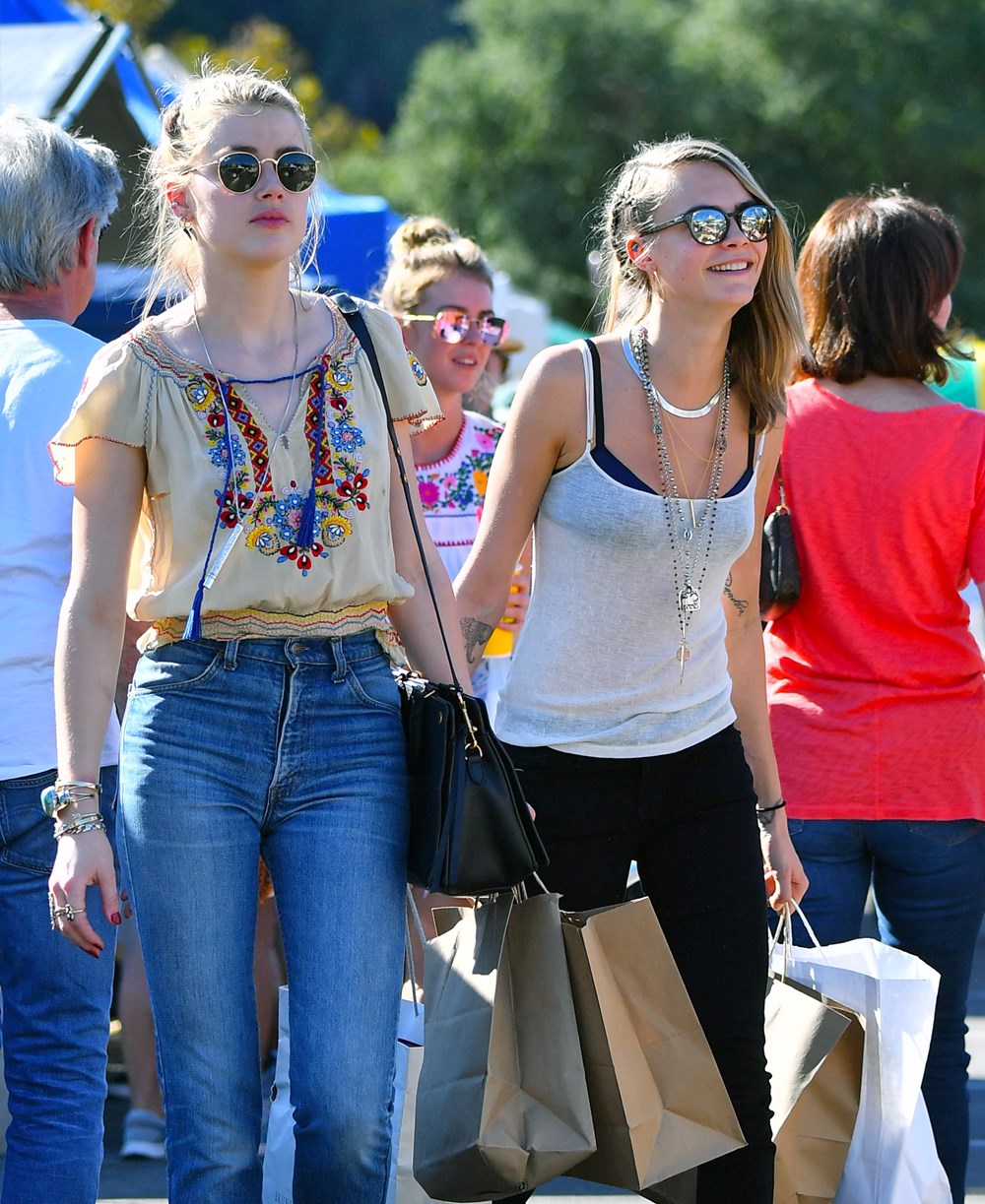 Cara Delevingne ve Amber Heard aşk yaşıyor Magazin Haberleri