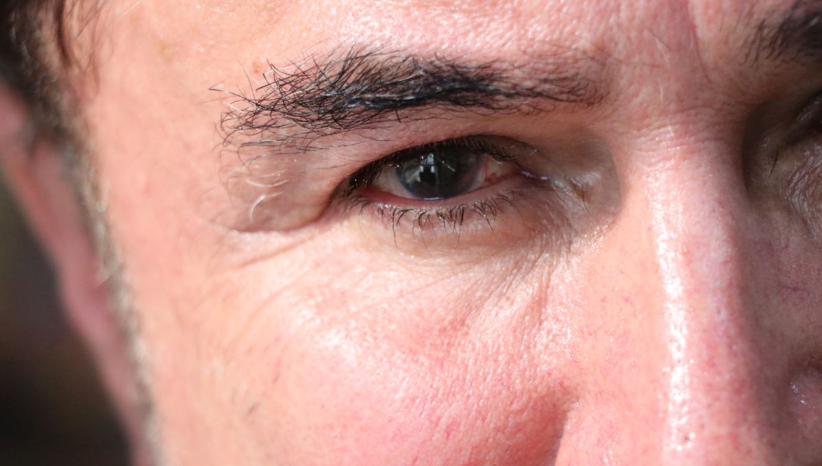 Gözlükten kurtulmak istedi: Retinası dağılıp kör oldu Gözlükten kurtulmak istedi: Retinası dağılıp kör oldu