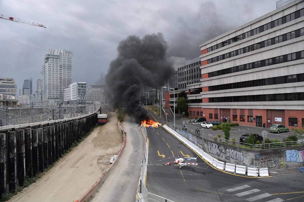 Fransa'da toplu taşıma seferleri iptal - 5