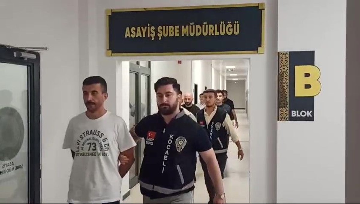 Kocaeli'de tartıştıkları kişiye saldıran 4 şüpheli yakalandı Kocaeli'de tartıştıkları kişiye saldıran 4 şüpheli yakalandı