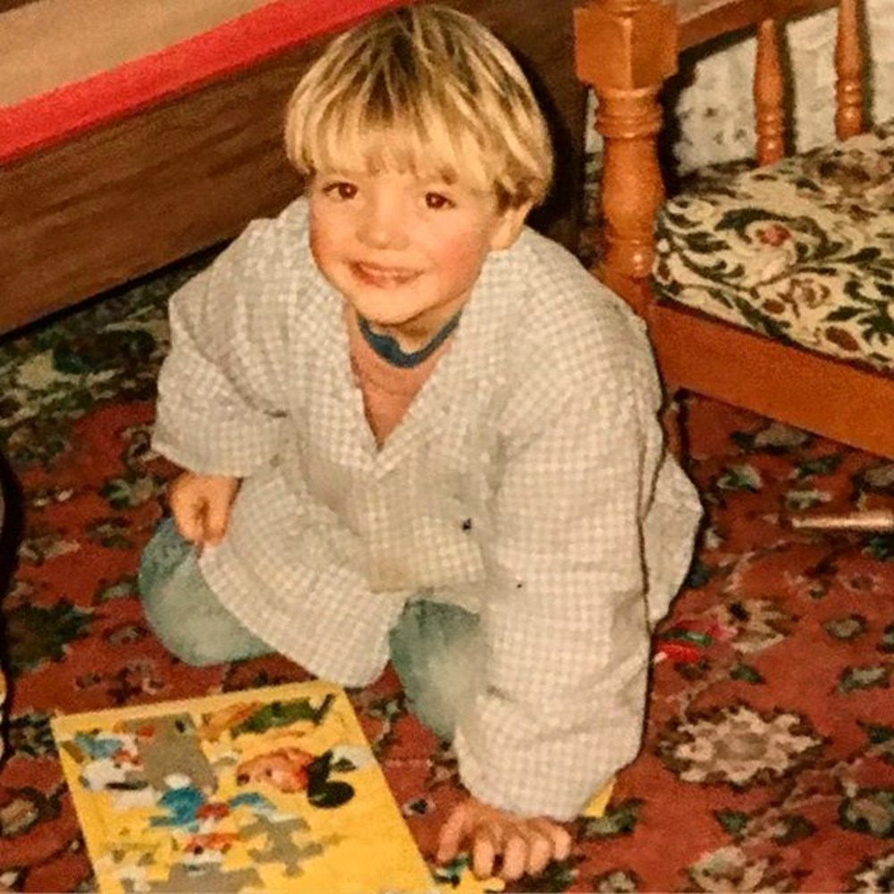 Cenk Eren'den Ajda Pekkan paylaşımı: Ben yaşlandım o hala genç (Ünlülerin çocukluk ve gençlik halleri) - 650