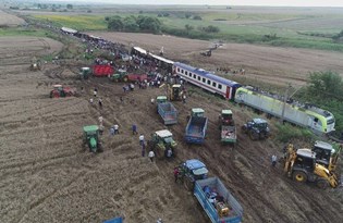 Çorlu tren kazasında hakaret davası: Oğlunu kaybeden annenin 49 aya kadar hapsi isteniyor