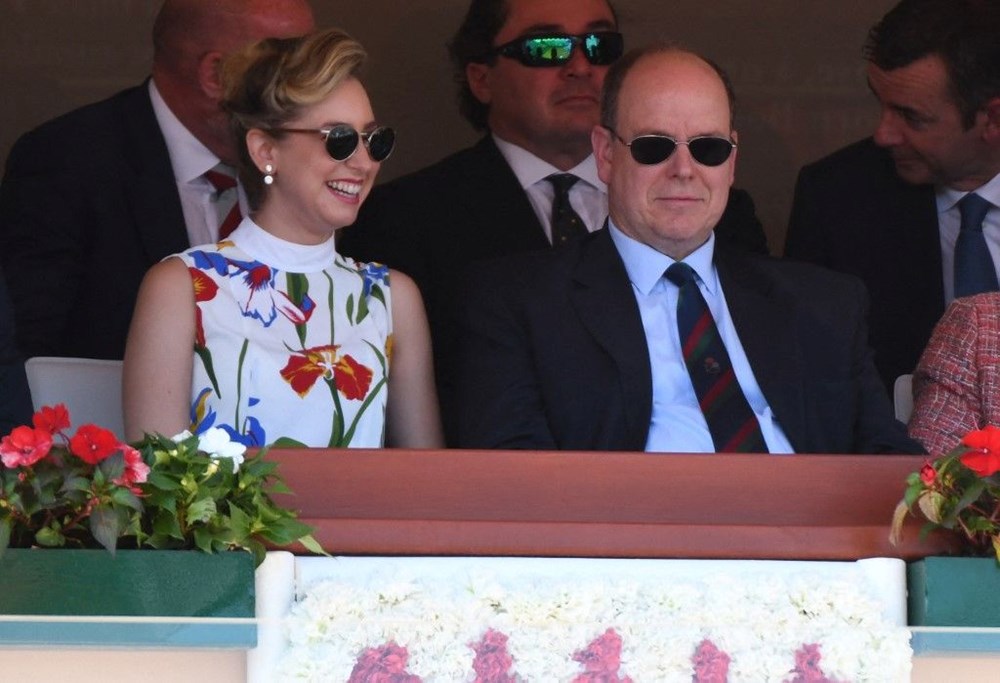 Monaco Prensi Albert'ten evlilik dışı iki çocuğuyla birlikte ilk fotoğraf - 3