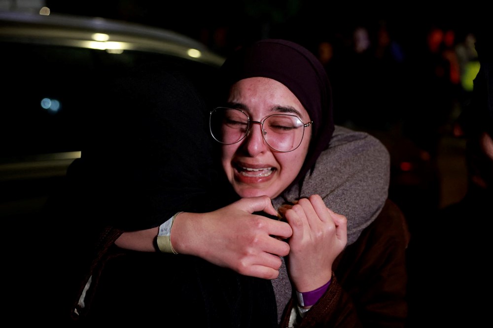 Ateşkesin ardından ilk rehine takası yapıldı | Hamas 3 İsrailli kadın rehineyi teslim etti, İsrail 90 Filistinliyi serbest bıraktı - 16