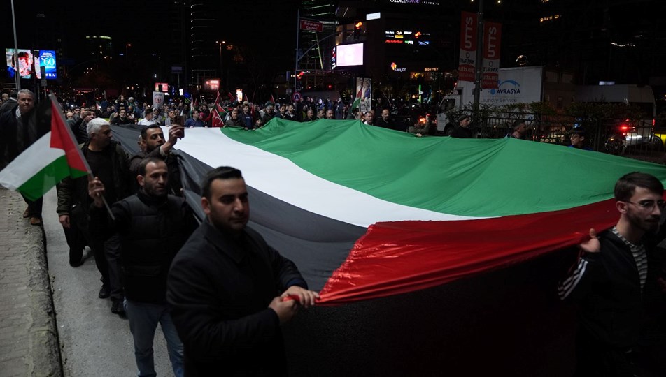 İstanbul'da Gazze'ye destek yürüyüşü