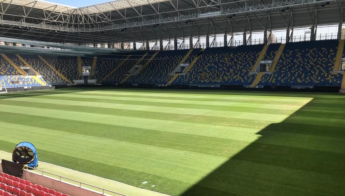 TFF'den zemine onay çıktı: Ankaragücü-Fenerbahçe maçı Eryaman Stadı'nda oynanacak