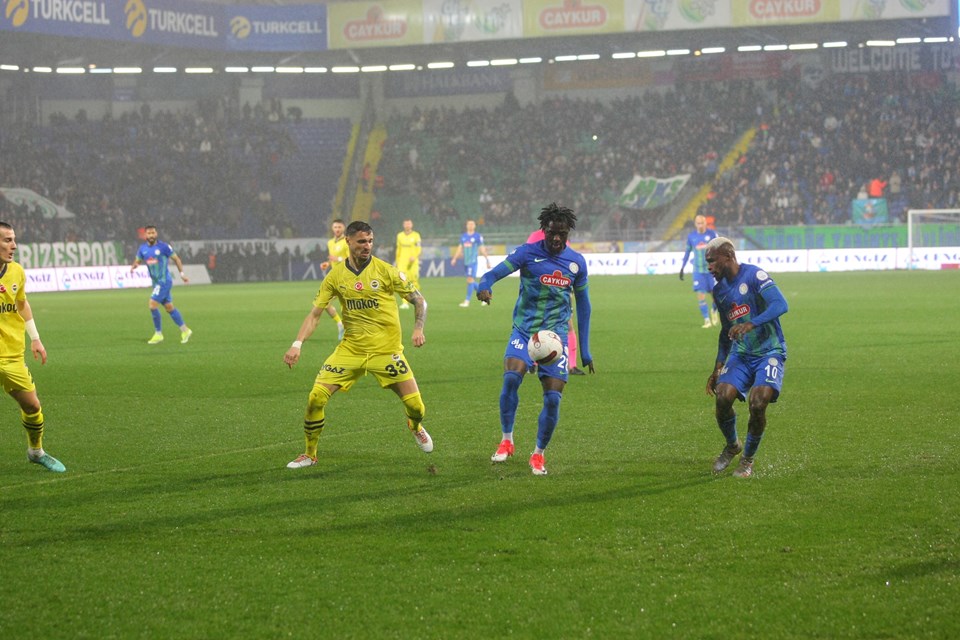 Fenerbahçe, Rize'den 3 puanla dönüyor - 1