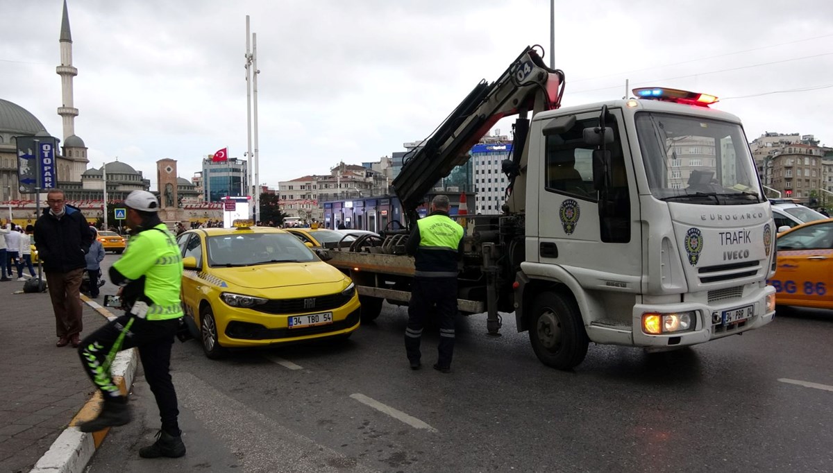 Taksimetreyi açmayan taksici turistten 2 bin 750 lira para istedi