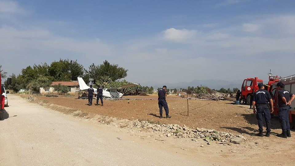Antalya'da sivil eğitim uçağı düştü - 2