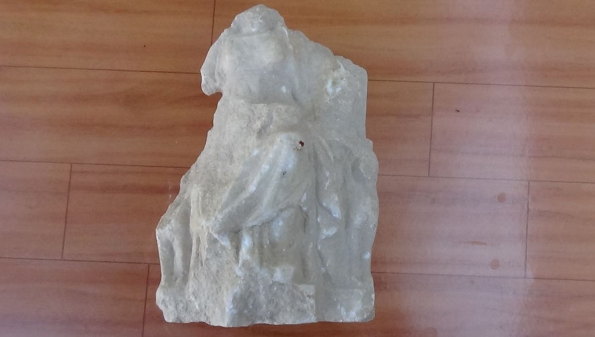 Balıkesir'deki Antandors Antik Kenti'nde 2 bin 350 yıllık Kibele heykeli bulundu