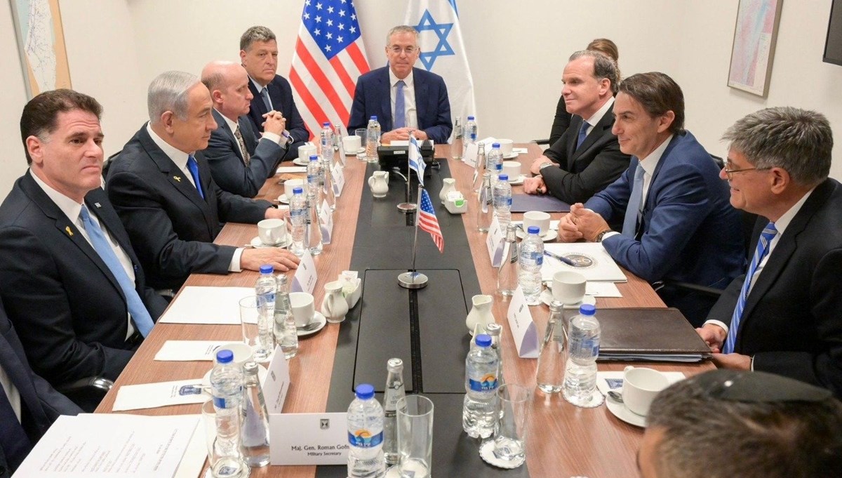 Netanyahu, ABD'li yetkililerle ateşkesi görüştü Netanyahu, ABD'li yetkililerle ateşkesi görüştü