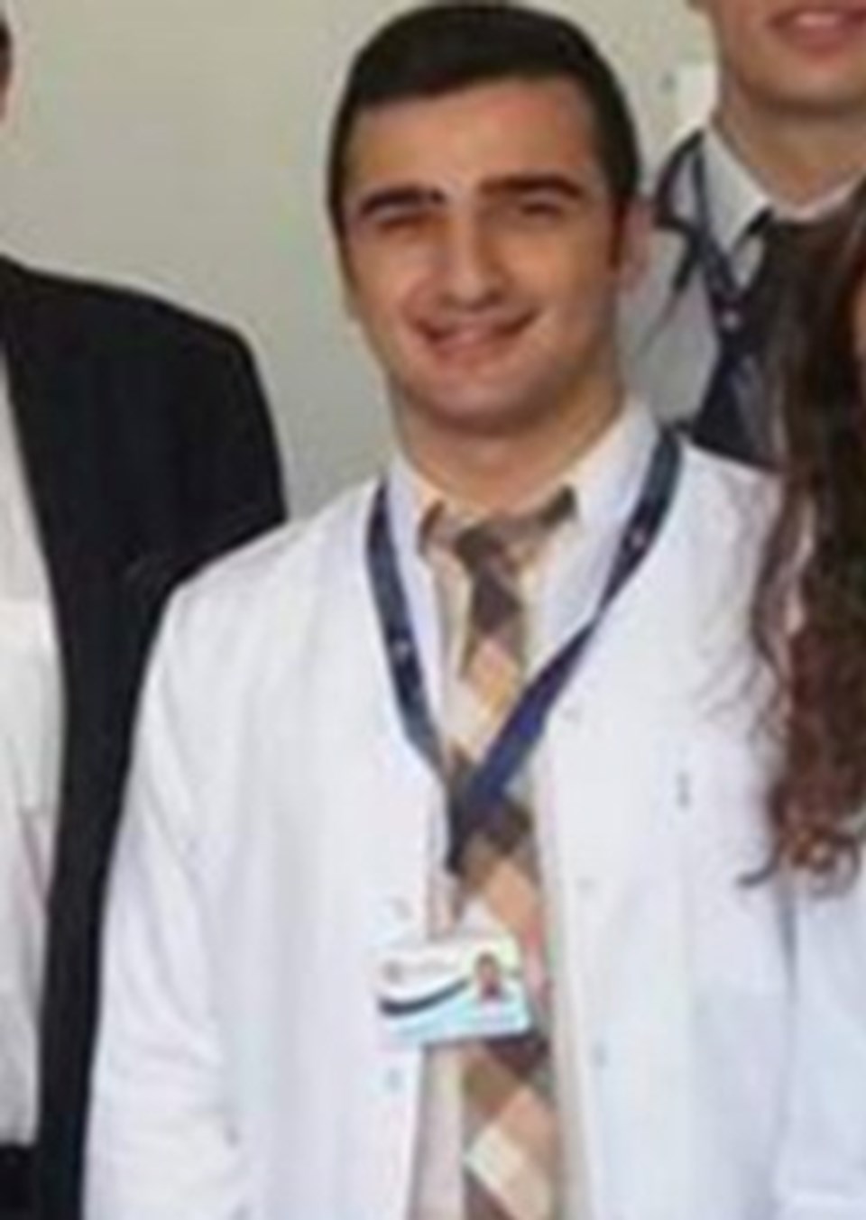 İzmir'de asistan doktora jiletli saldırı - 1