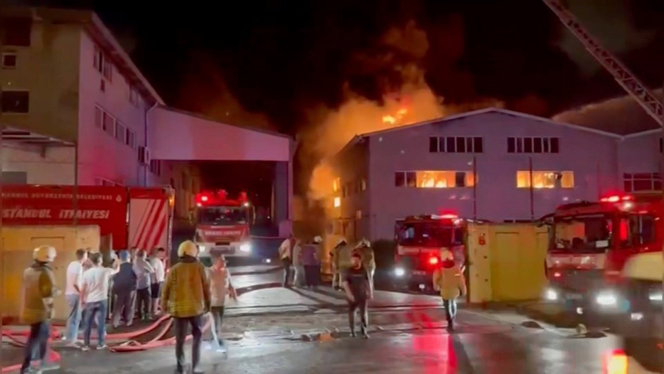 Arnavutköy'de fabrika yangını - 2