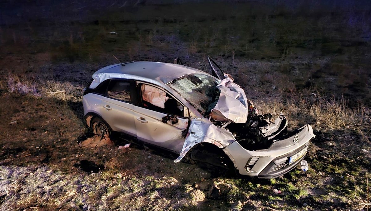Aksaray'da iki otomobilin çarpıştığı kazada 3 kişi yaralandı