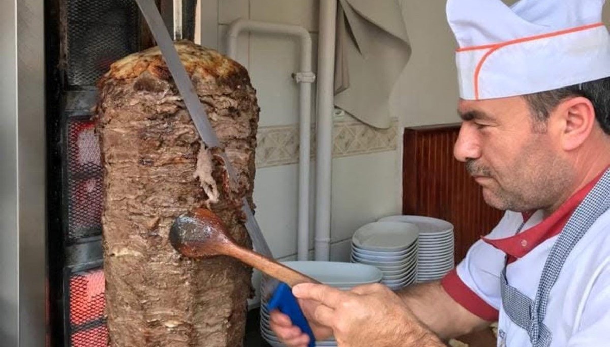 Döner ustası evinde asılı halde bulundu