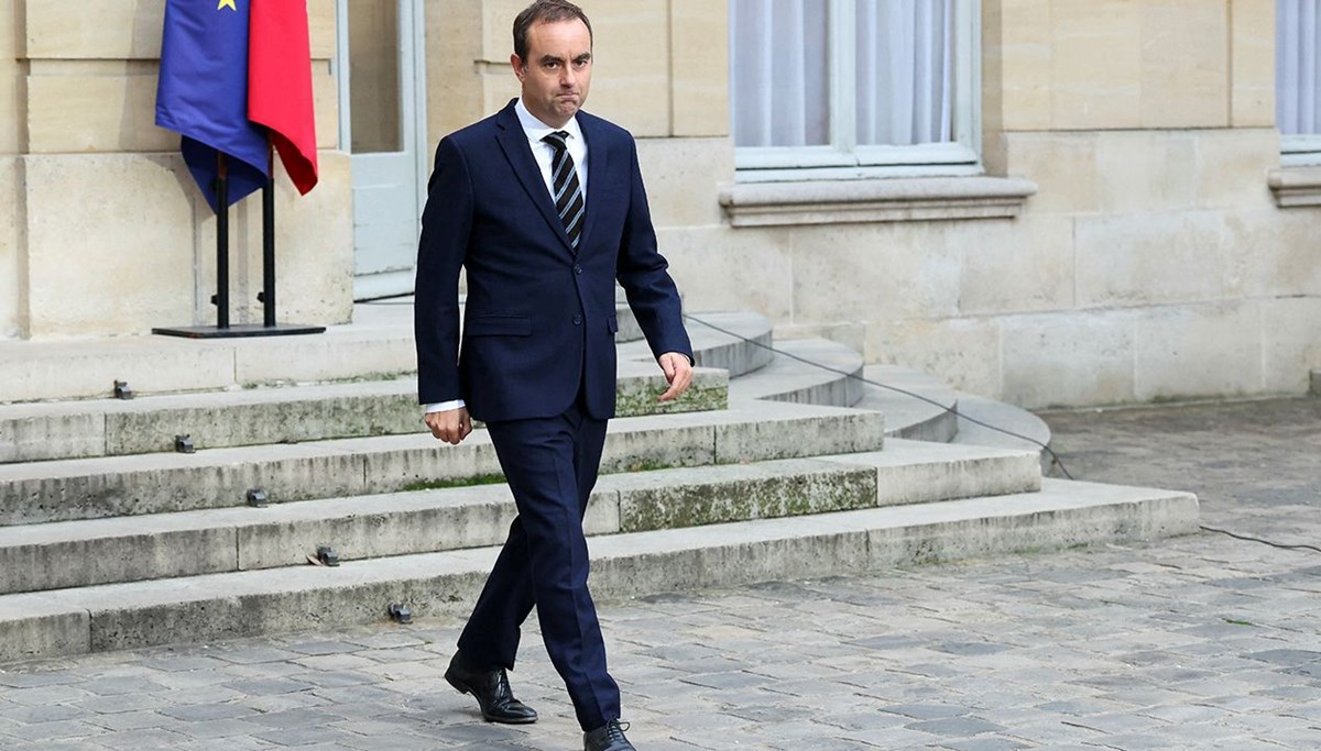 Fransa: 1 haftada ikinci hükümeti kurdu