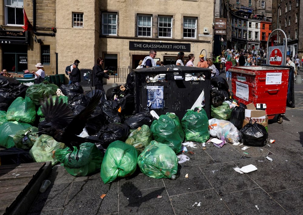 İskoçya'nın başkenti Edinburg'ta sokakları çöp kapladı: Fare istilası endişesi - 6