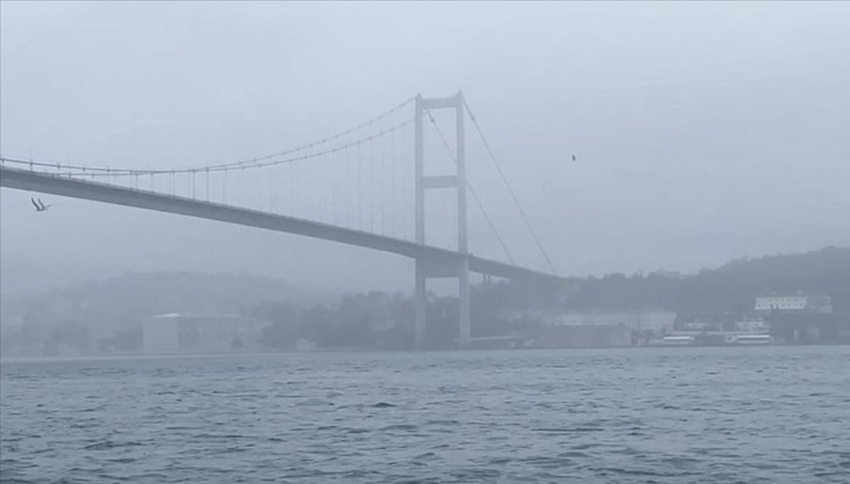 İstanbul Boğazı'nda gemi trafiği çift yönlü askıya alındı İstanbul Boğazı'nda gemi trafiği çift yönlü askıya alındı