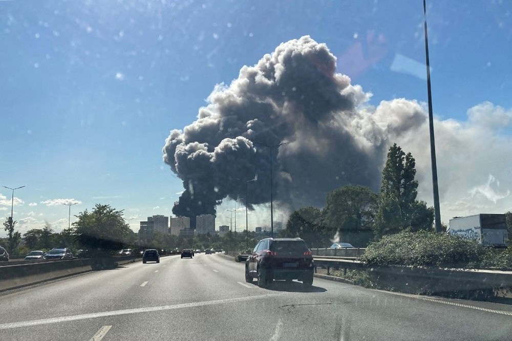 Paris'te bulunan dünyanın en büyük gıda pazarında yangın - 5