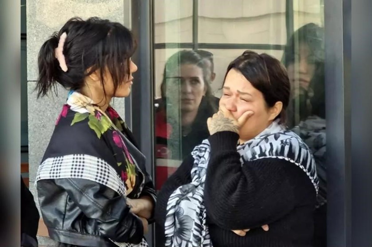 Sıla bebeğin teyzesi (sağda) Sıla bebeğin teyzesi (sağda)