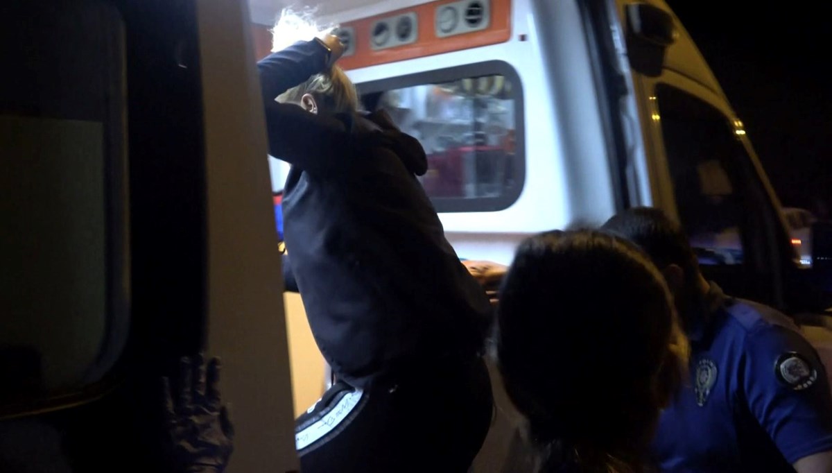 Oğlu ve annesi içerideyken evi yakmaya kalktı: Polise Oğlu ve annesi içerideyken evi yakmaya kalktı: Polise