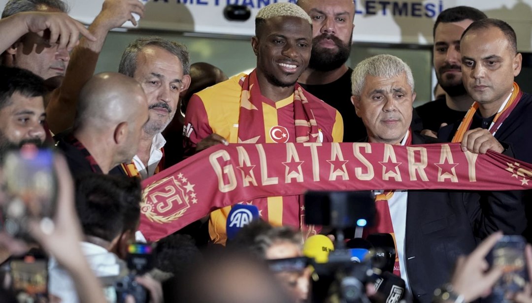 Osimhen imza için İstanbul'da