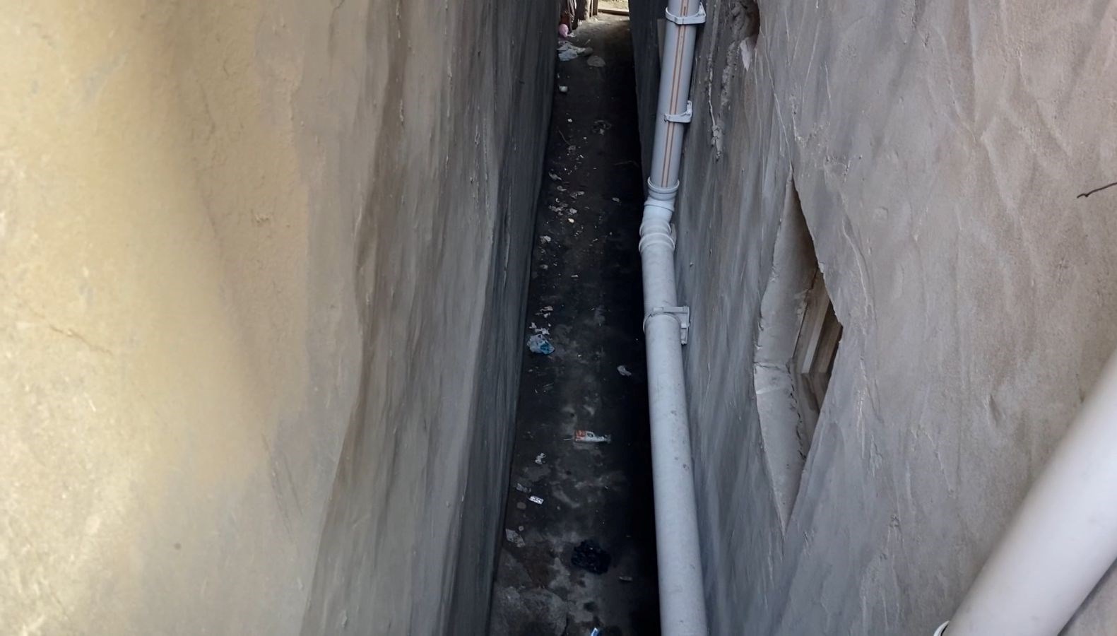 Banyoda doğum yapıp bebeği bina boşluğuna attı - Son Dakika Türkiye  Haberleri | NTV Haber