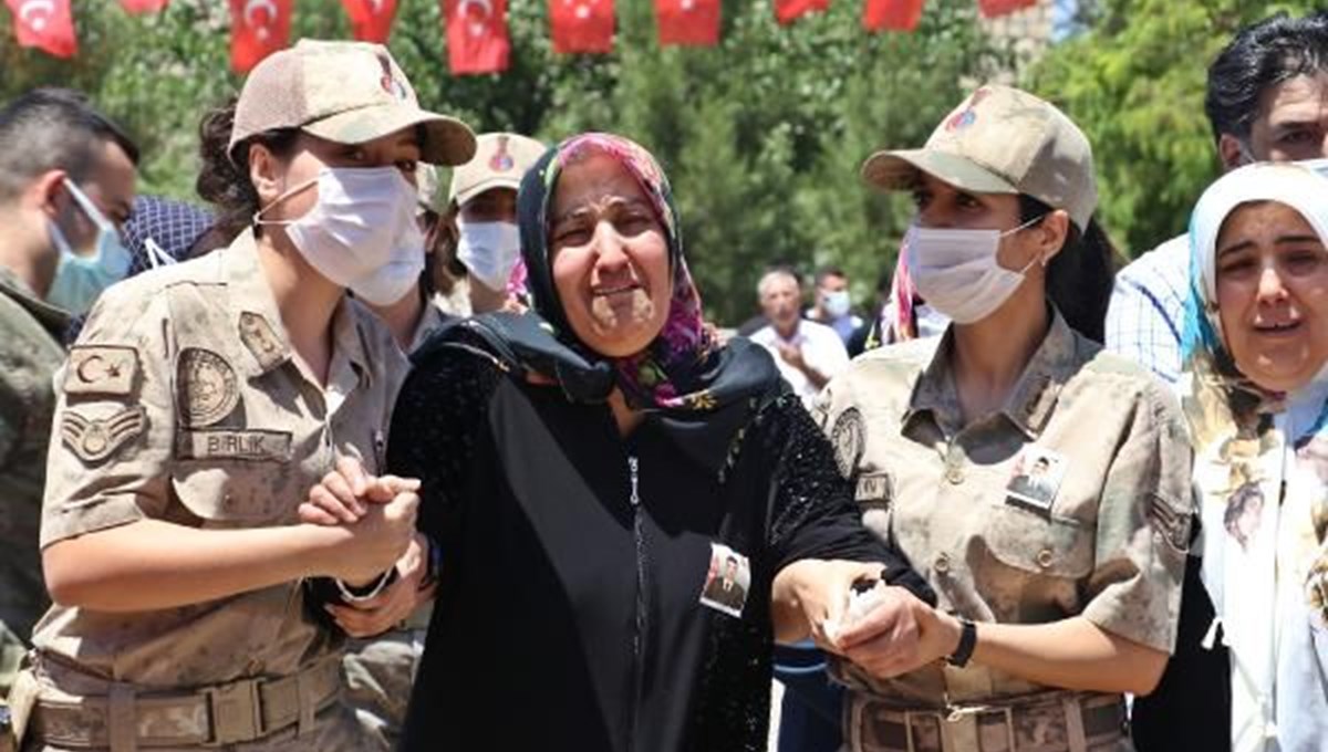 Hatay şehidi, Kürtçe ağıtlarla toprağa verildi