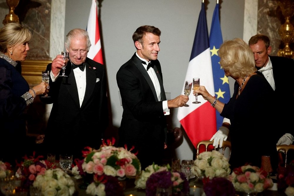 Kral Charles ve Kraliçe Camilla, Macron çiftinin konuğu oldu - 10