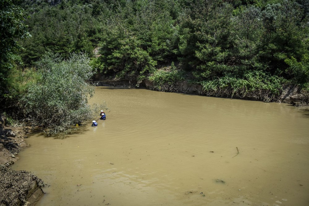 Çamur ve balçık içinde arama - 7