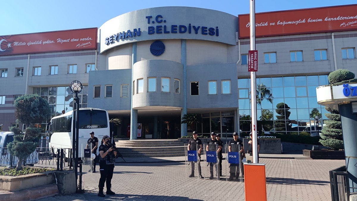 Seyhan Belediyesinde arama yapıldı