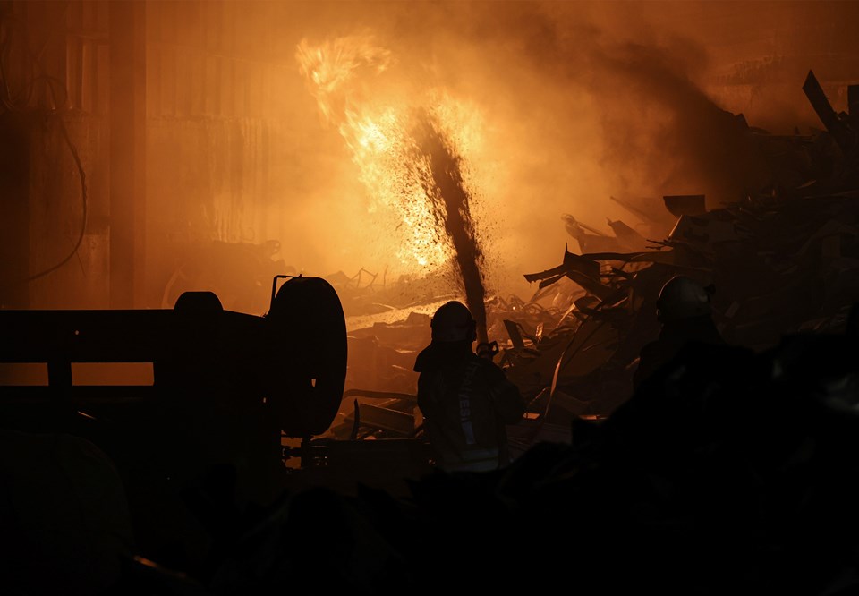 İstanbul Avcılar'da geri dönüşüm fabrikasında yangın - 1