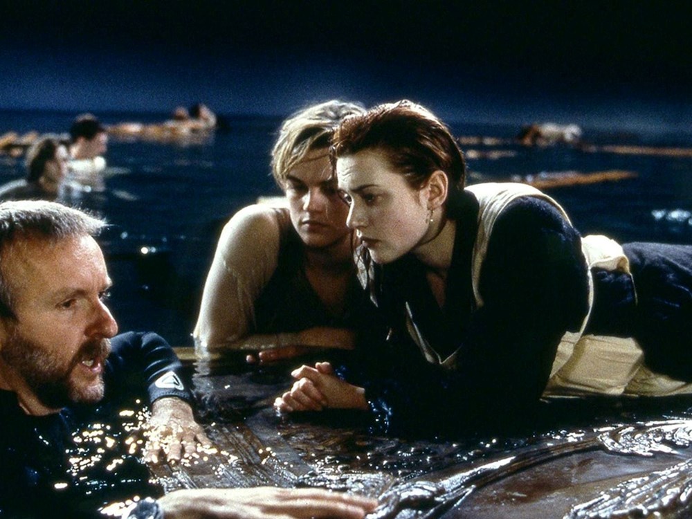 Titanic'te Rose'u hayatta tutan kapı rekor fiyata satıldı - 2