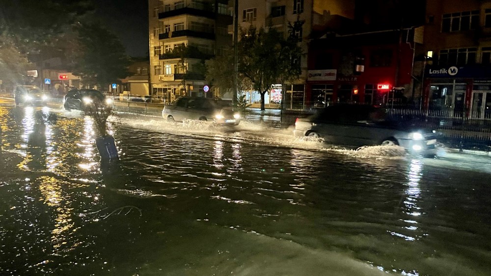 Yurtta sağanak etkili oluyor: Bir kişi yaşamını yitirdi - 18