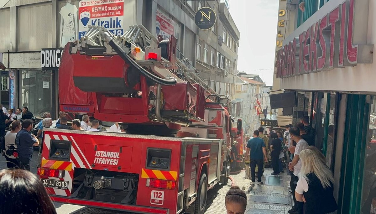 İstanbul'da otel yangını