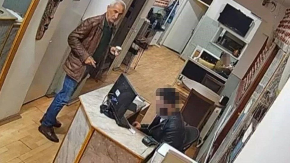 Özgür Özel'e saldıran şüphelinin 24 yıl önce gasp ettiği kişi konuştu: "Boğazını keserim dedi" - 2