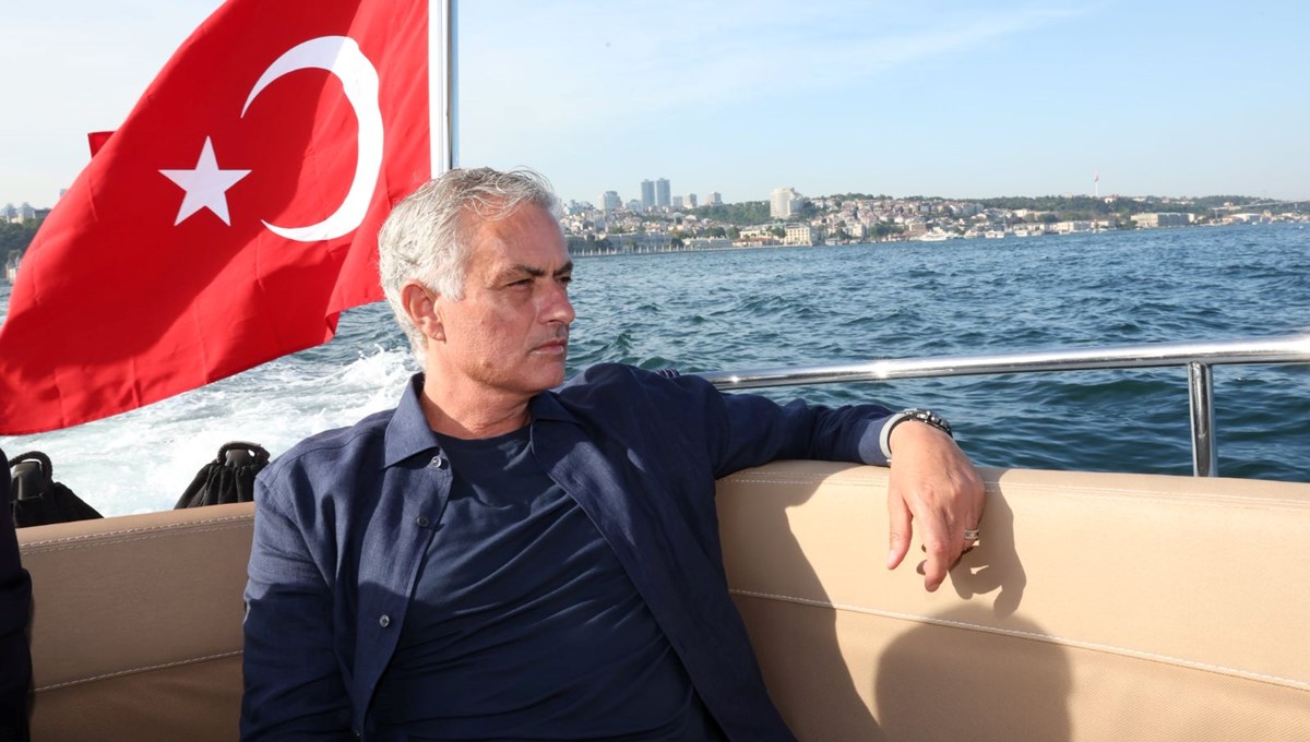 Jose Mourinho, Fenerbahçe'ye imza atıyor
