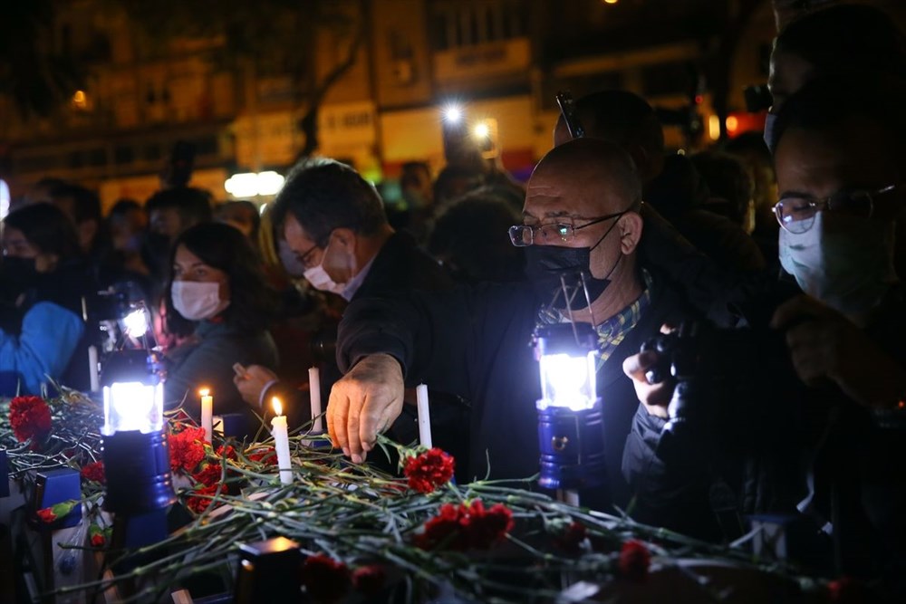 İzmir'deki depremde hayatını kaybedenler anıldı - 9