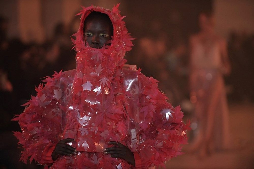 Genç yaşta kansere yenik düşen dahi tasarımcı Virgil Abloh anısına defilede yıldızlar geçidi - 31