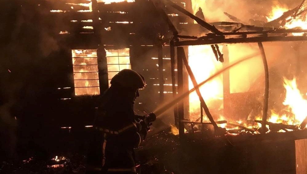 Ordu'da korkutan yangın: İki katlı ev küle döndü