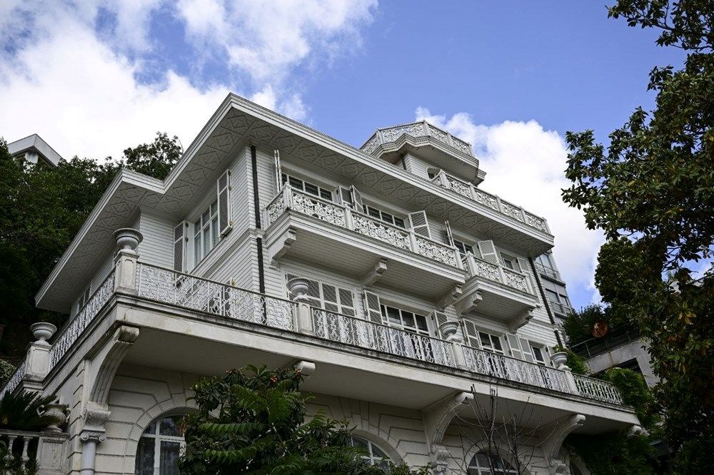 Koza-İpek’in Bebek’teki köşkünün yeni sahibi belli oldu: 1,1
milyar liraya satıldı - 9