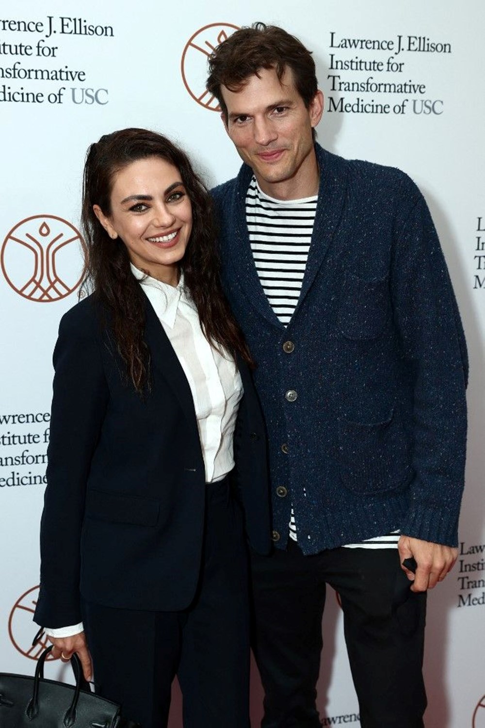 Mila Kunis ve Ashton Kutcher: Evdeki tüm kapılar açık, tuvalet dahil - 1