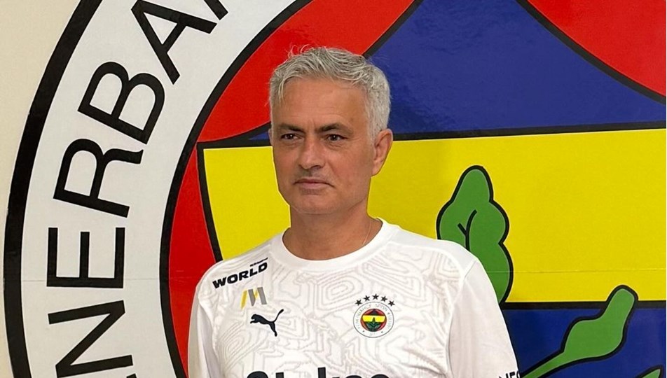 Jose Mourinho mesaiye başladı